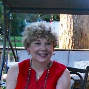 Meet your Posher, Laurie